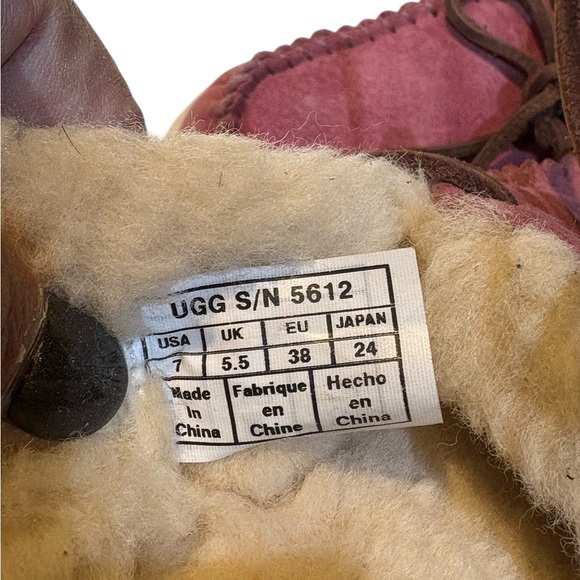 UGG Mauve Suede Moccasin Slippers Size 7 - Picture 10 of 10